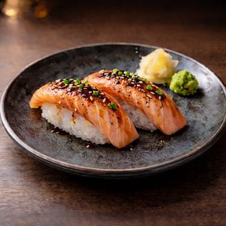 69. Nigiri De Salmón Flameado (2 Uds.)