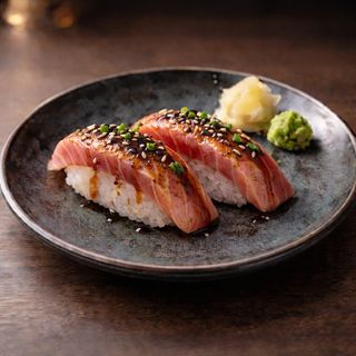 70. Nigiri De Atún Flameado (2 Uds.)