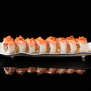 11A. Salmón . Aguacate. Queso Philadelphia. Cebolla frita.