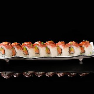 9A. Salmón. Aguacate. Cangrejo. Wagyu I Foie Flameado