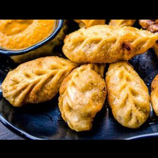 Momo frito de Cerdo 8 uds