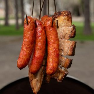 carne al barril con chorizo