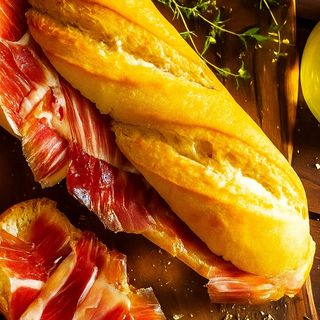 De jamón ibérico (jamón ibérico y aceite de oliva virgen) + patatas fritas