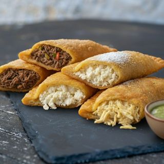 EMPLANAZO - PROMO XXL EMPANADAS