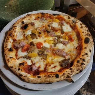 Pizza Gourmet La Monella (33 Cm.)