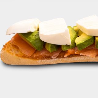 1/2 tostada Queso en lonchas, Jamón York y tomate