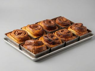 Cinnamon rolls plain