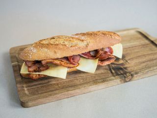 Bocadillo de Bacon y Queso