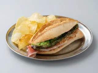 Montadito Serranito