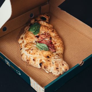 Calzone Napolitano