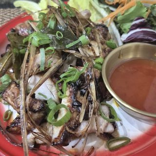 Kai Thod Samunprai (Ración)