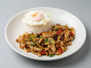 Khao-Kraprow Kaidow  