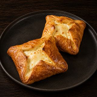 Penovani khachapuri