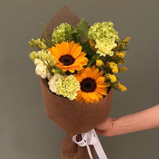 Ramo con girasoles