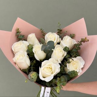 9 Rosas Blancas