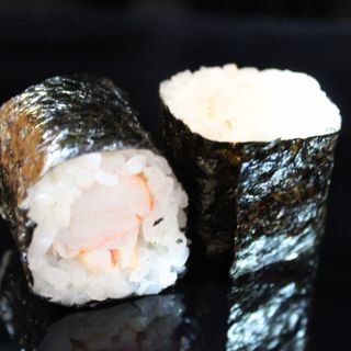 106.Maki de langostino (8u)