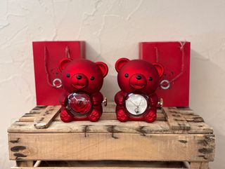 Rosa eterna con colgante TE QUIERO