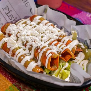 Tacos Dorados (4 Uds.)