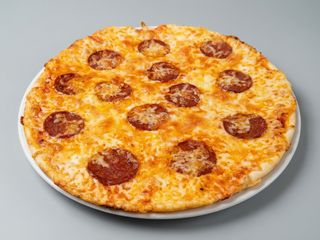 Pizza pepperoni (pequeña)
