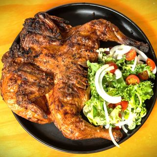 Pollo asado al carbón con Patatas para 4 personas