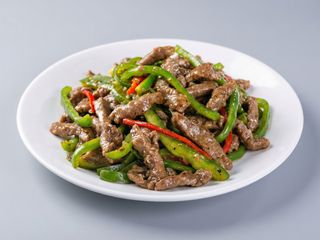 ternera con pimientos verdes