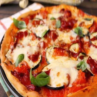 Pizza costa bianca