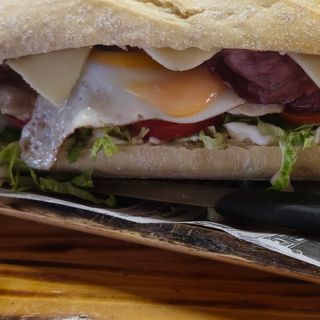 Bocadillo Chivito