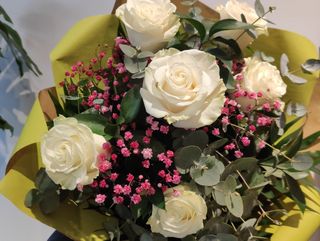 Ramo 6 rosas blancas