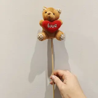 Peluche con palo marron (SÓLO PARA AÑADIR EN RAMOS DE FLORES)