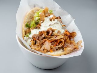 Arepa de carne de kebab ( pollo)  halal