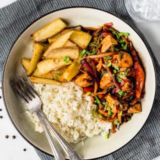 Pollo saltado
