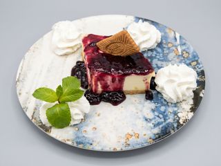Tarta queso con mermelada arandanos