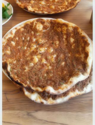 Lahmacun Mixto O Solo Carne