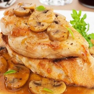 PECHUGAS CON CHAMPIÑONES