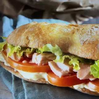 Bocadillo De Atún