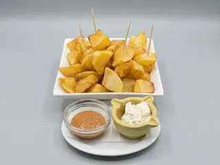 Patates braves / Patatas bravas