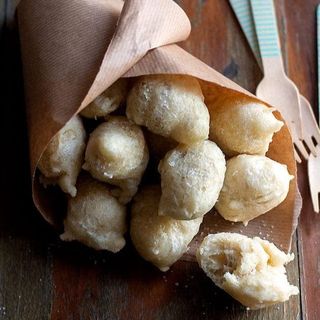 ZEPPOLINE NAPOLETANE