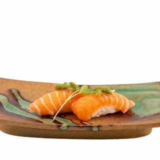 Nigiri Salmon con pasta de wasabi