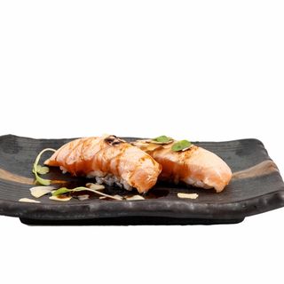 Nigiri Salmon flameado