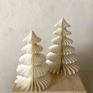 Conjunto árboles Navidad papel blanco