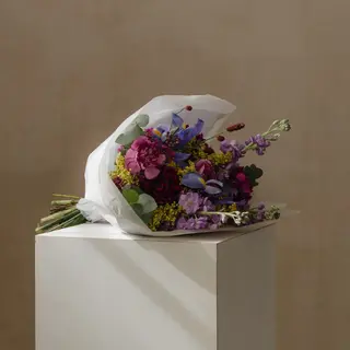 Ramo variado en colores fucsias y lilas especial día de la madre