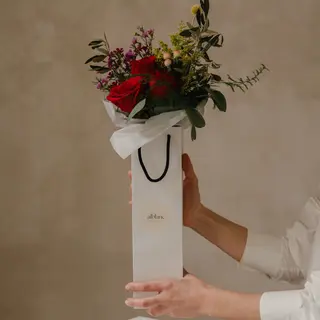 Las tres rosas de Sant Jordi asilvestradas
