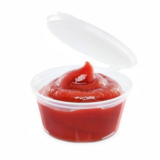 Tarrina de salsa rosa.