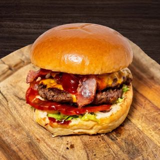 BBQ bacon cheeseburger