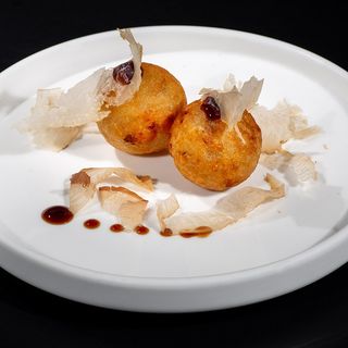 108. Takoyaki (4 Uds.)