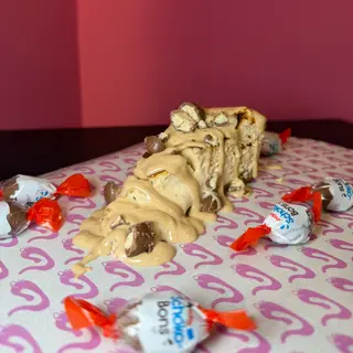 TARTA QUESO SCHOKO BONS