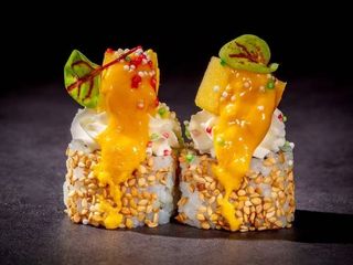 175.Ura salmon mango