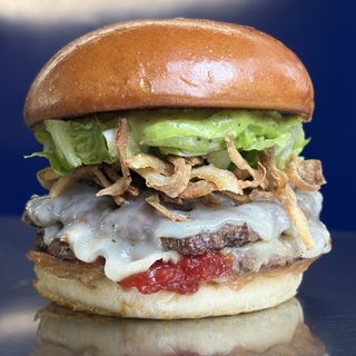 Dottor Burger + Patatas fritas