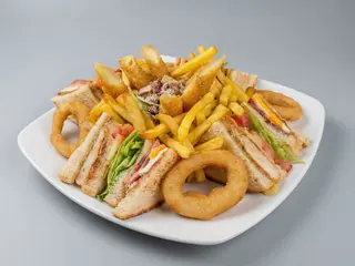 Salchipapa Especial Brutal