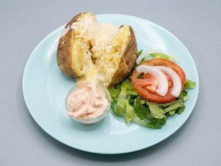 Patatas asadas Con Queso / Jacket Potatoes with cheese